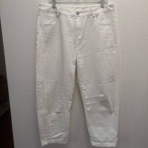 Barrel Straight Legged White Pants
